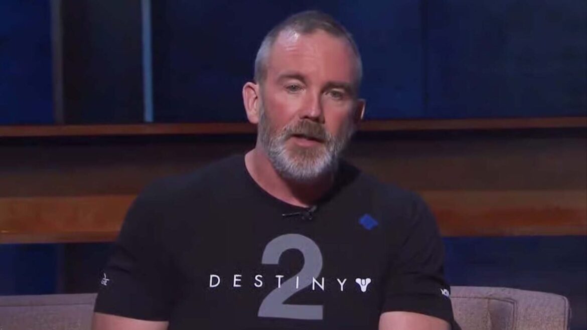 Pete Parsons appears in a Destiny livestream.