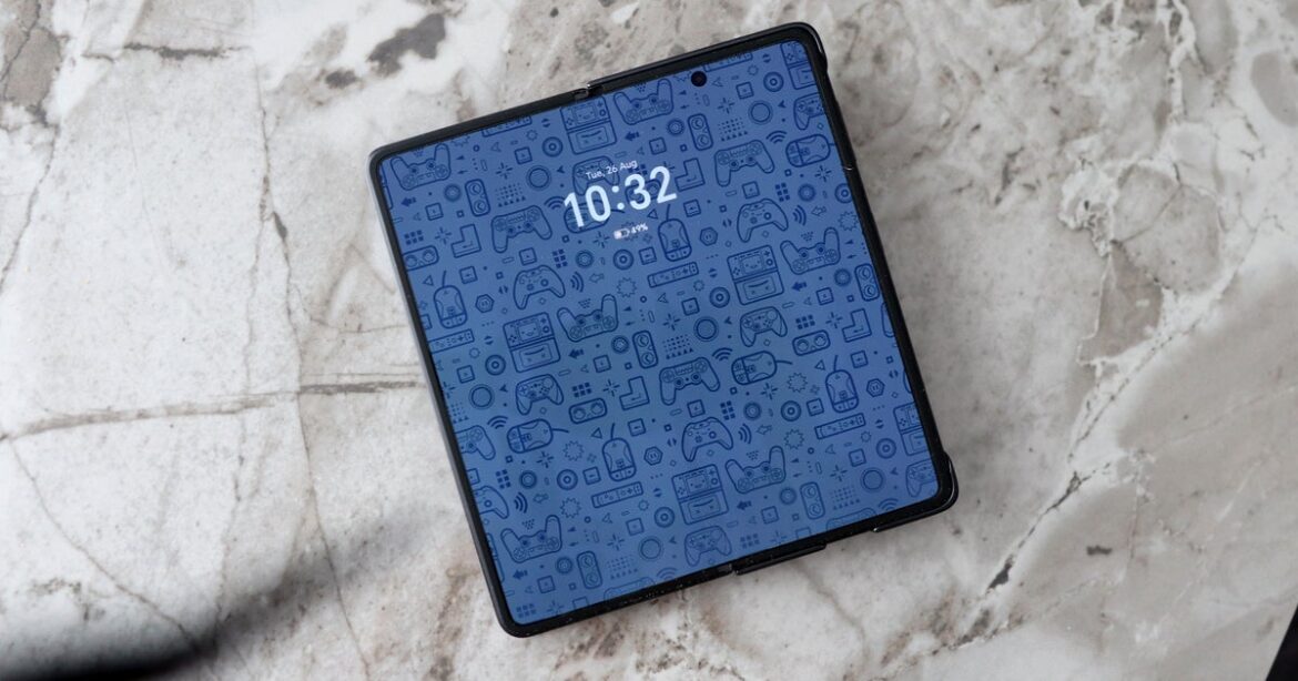 Honor Magic V5 review: thinner, faster, stronger - but expensive