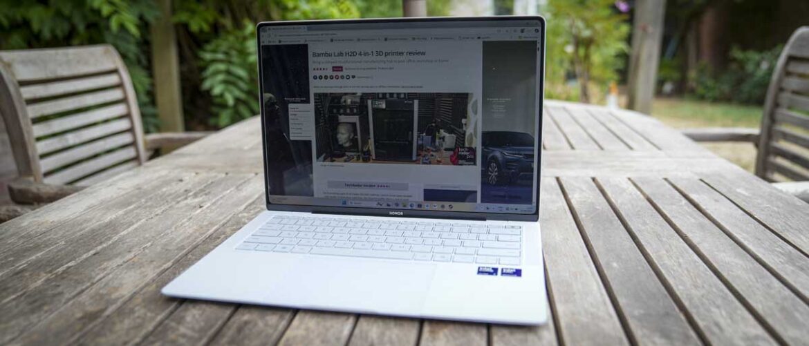 HONOR MagicBook Art 14 2025