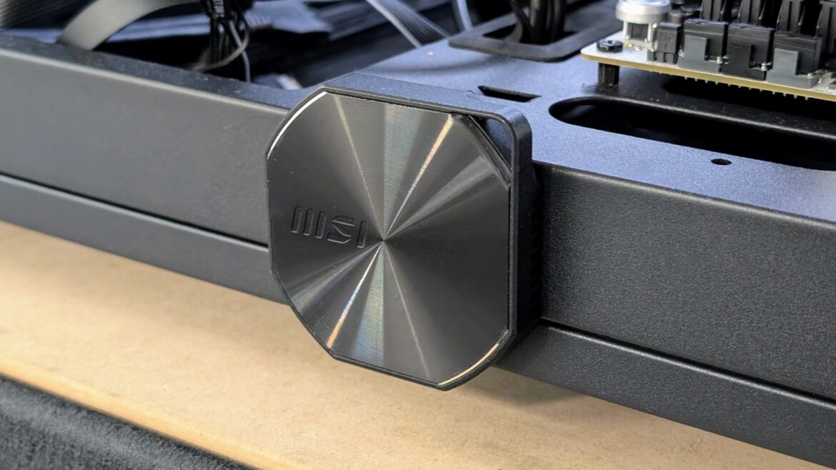 MSI Datamag stuck to a metal support