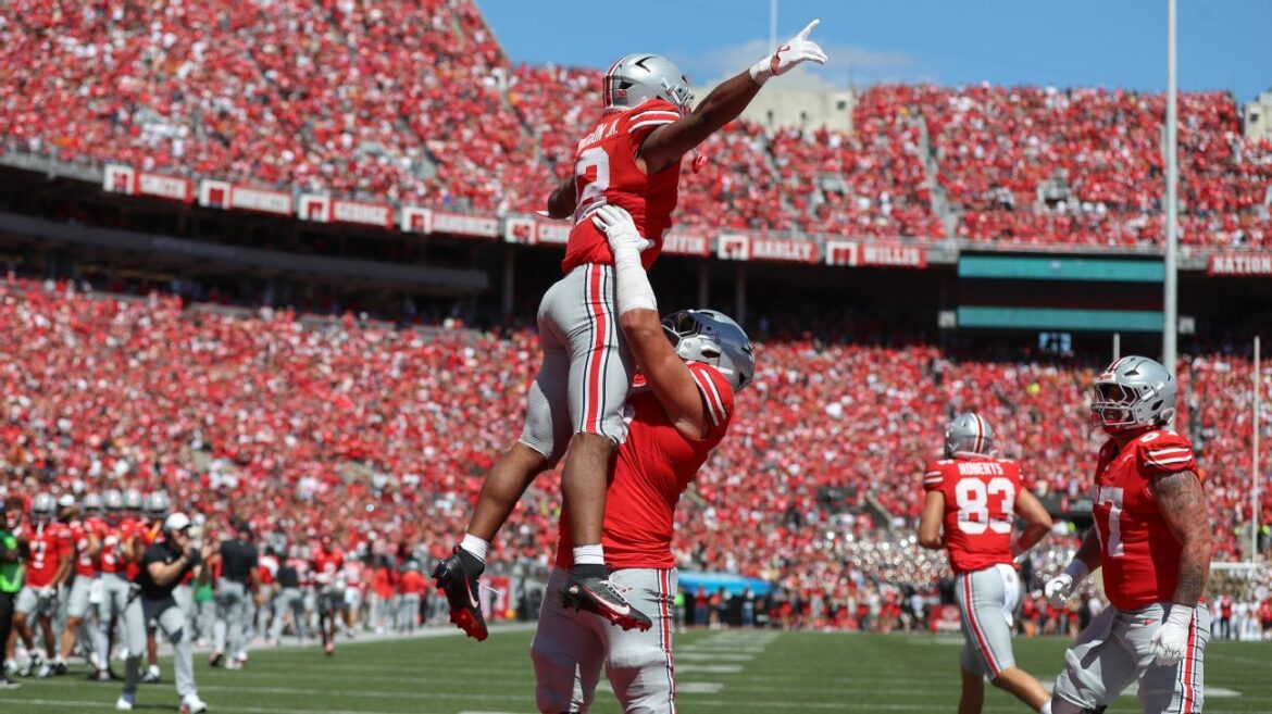No. 3 Ohio State flexes defensive strength, tops No. 1 Texas