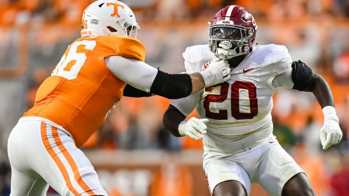 Alabama's Jah-Marien Latham suffers neck injury in practice