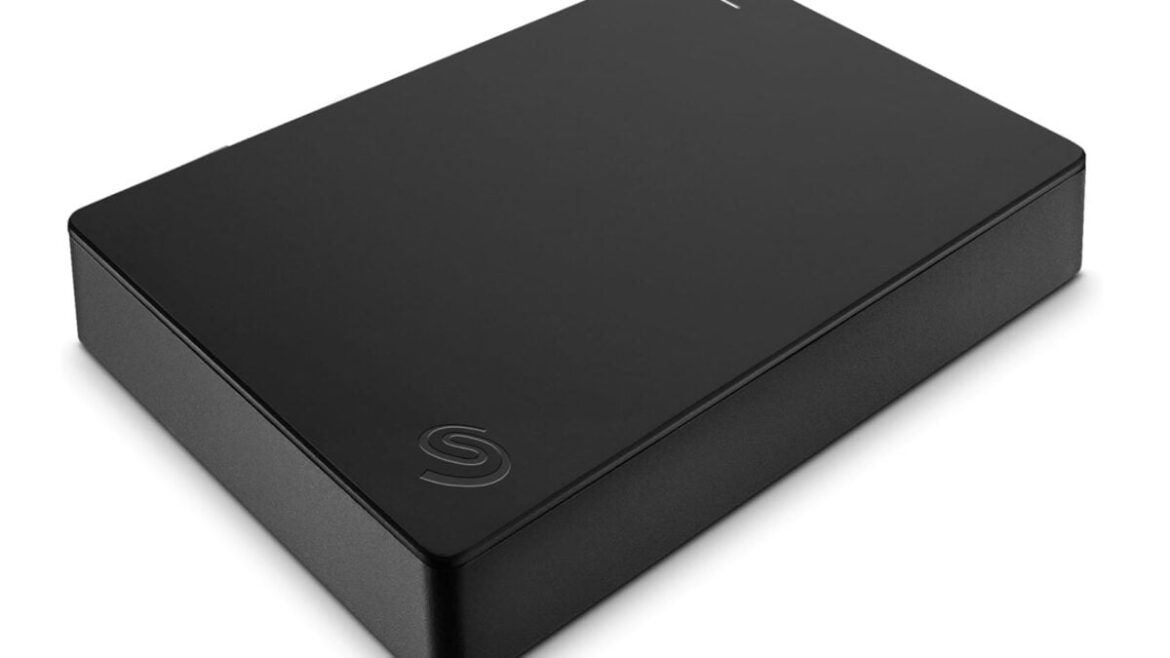 Amazon Hits Seagate Hard, This Hard Drive Now Costs Just $0.02 Per GB