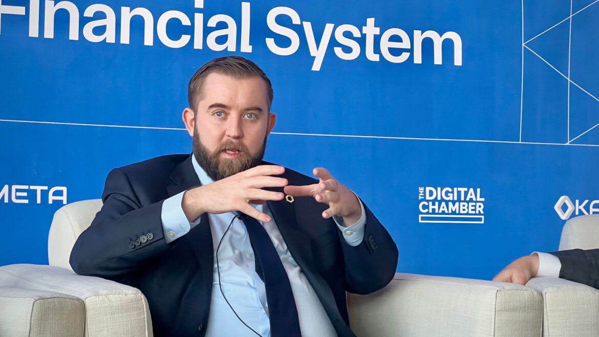 Chainlink CEO Sees Tokenization as Sector’s Rising Future After Meeting U.S. dollar and other major banknotes