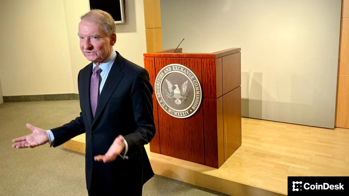 Stylized network of light focii covering Earth (geralt/Pixabay)