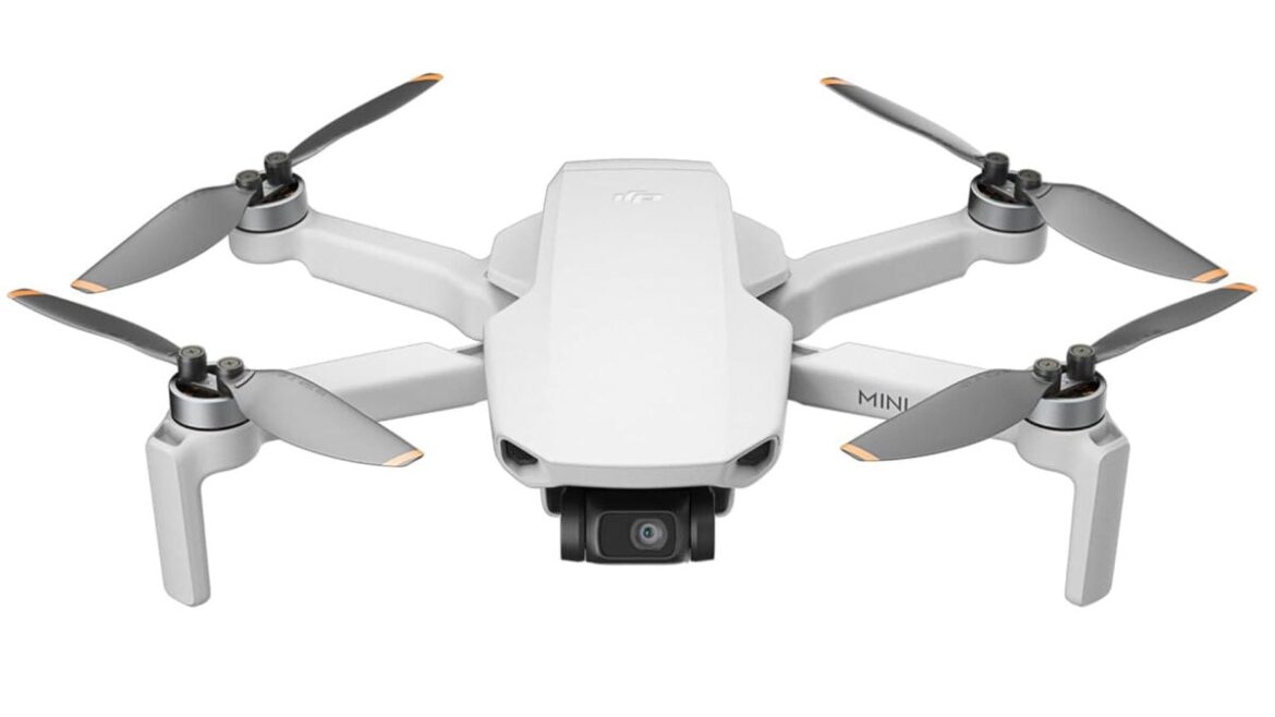 DJI Is Clearing Out Its Summer Stock of Mini 4K DJI Is Clearing Out Its Summer Stock of Mini 4K Drones, Prices Back to Black Friday Lows