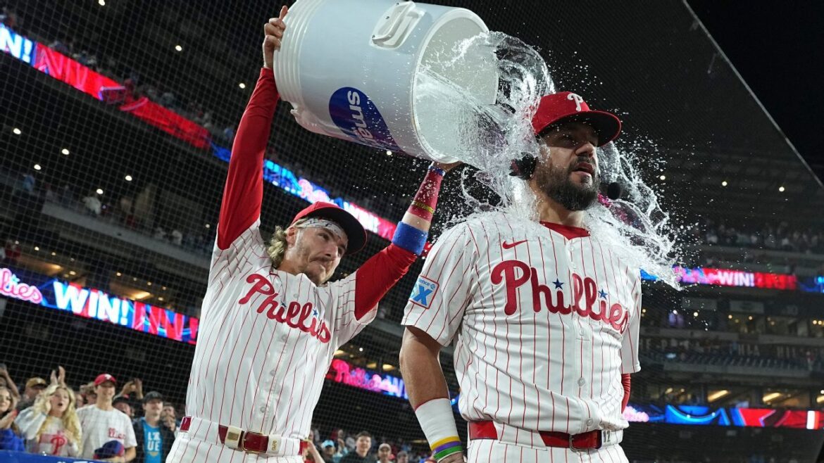 MLB insiders predict free agent deals for Tucker, Schwarber