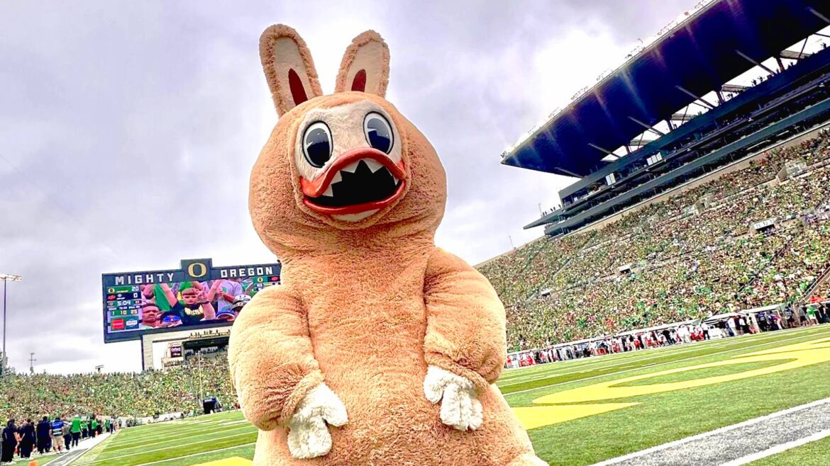 Oregon Ducks mascot goes viral after dressing as Labubu doll Chuck E. Cheese arrested