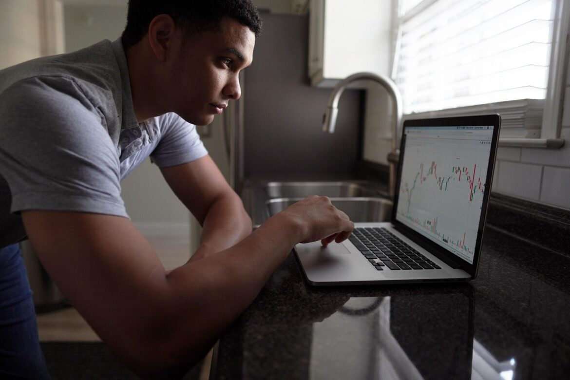 Stalls Near $111K as Traders Brace for Data Week Stalls Near $111K as Traders Brace for Data Week