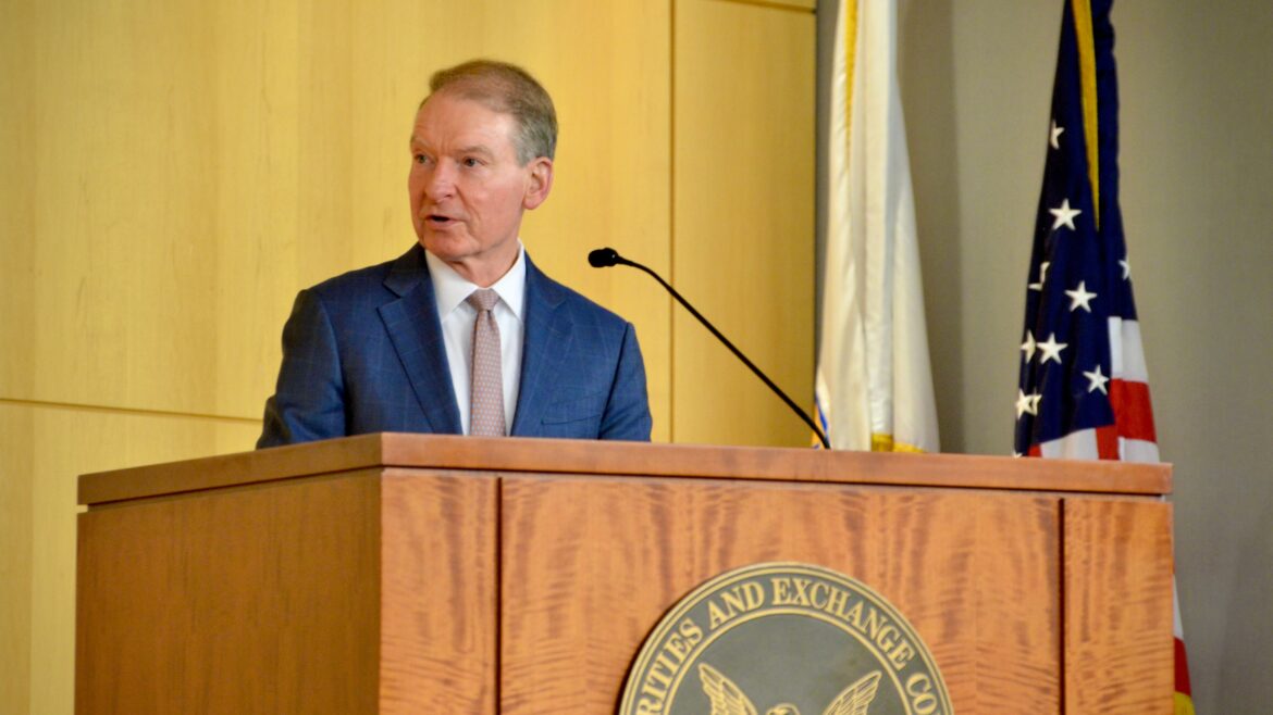 Ethereum blockchain symbol abstract crystal