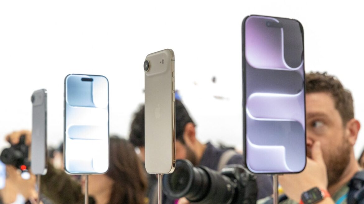 What’s the Real Difference Between the iPhone Air and iPhone 16?