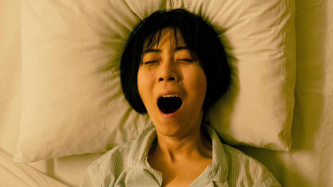 Mikayla matthews with newborn doing stiletto challenge