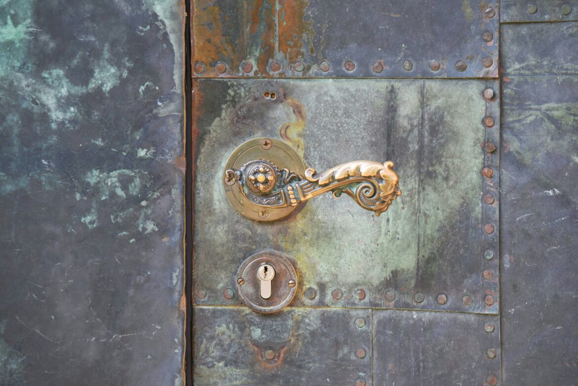 CeFi + DeFi Lending App Market  Chart